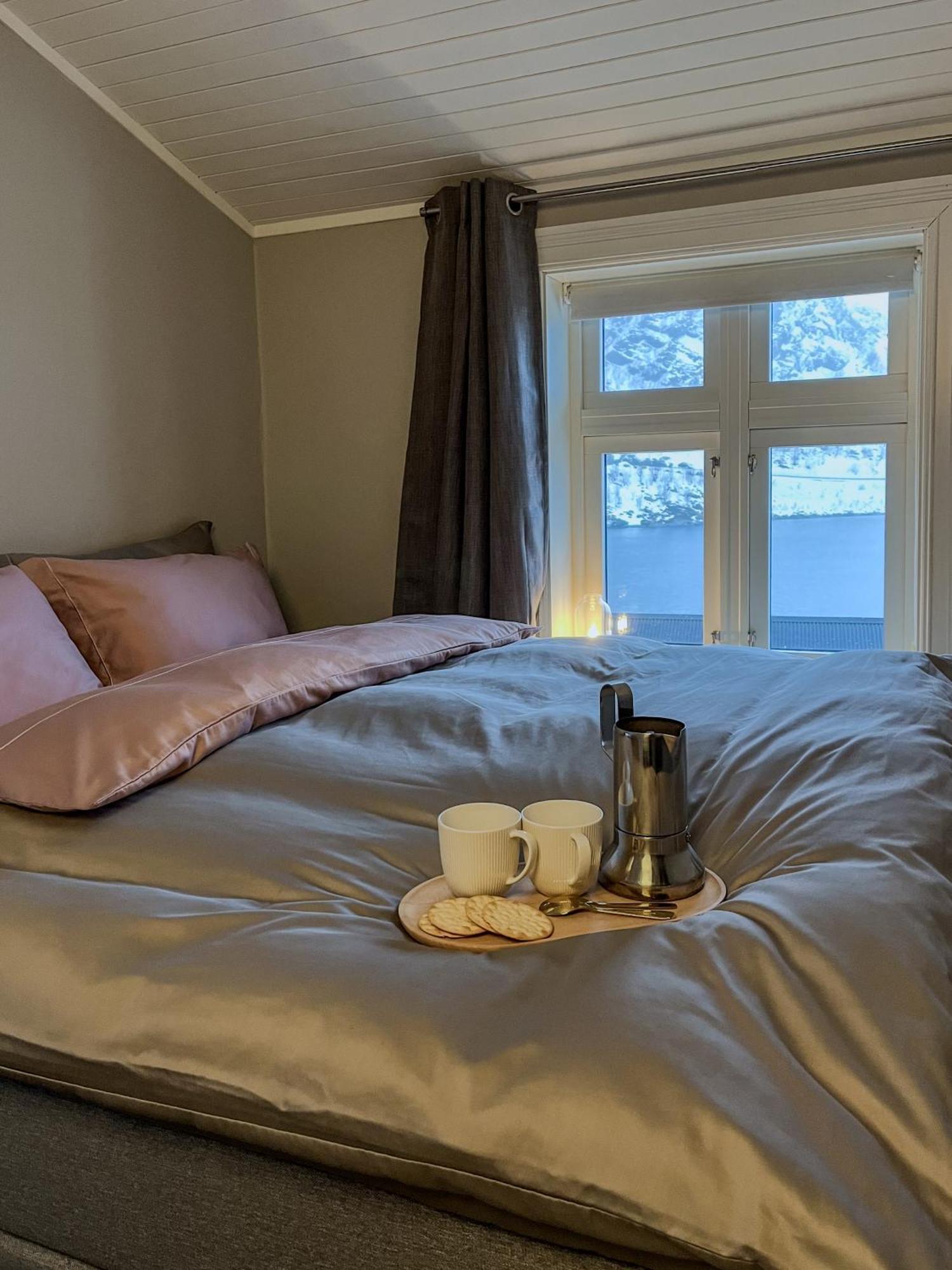 Husly Reine - Your Home With Reinebringen View Ngoại thất bức ảnh